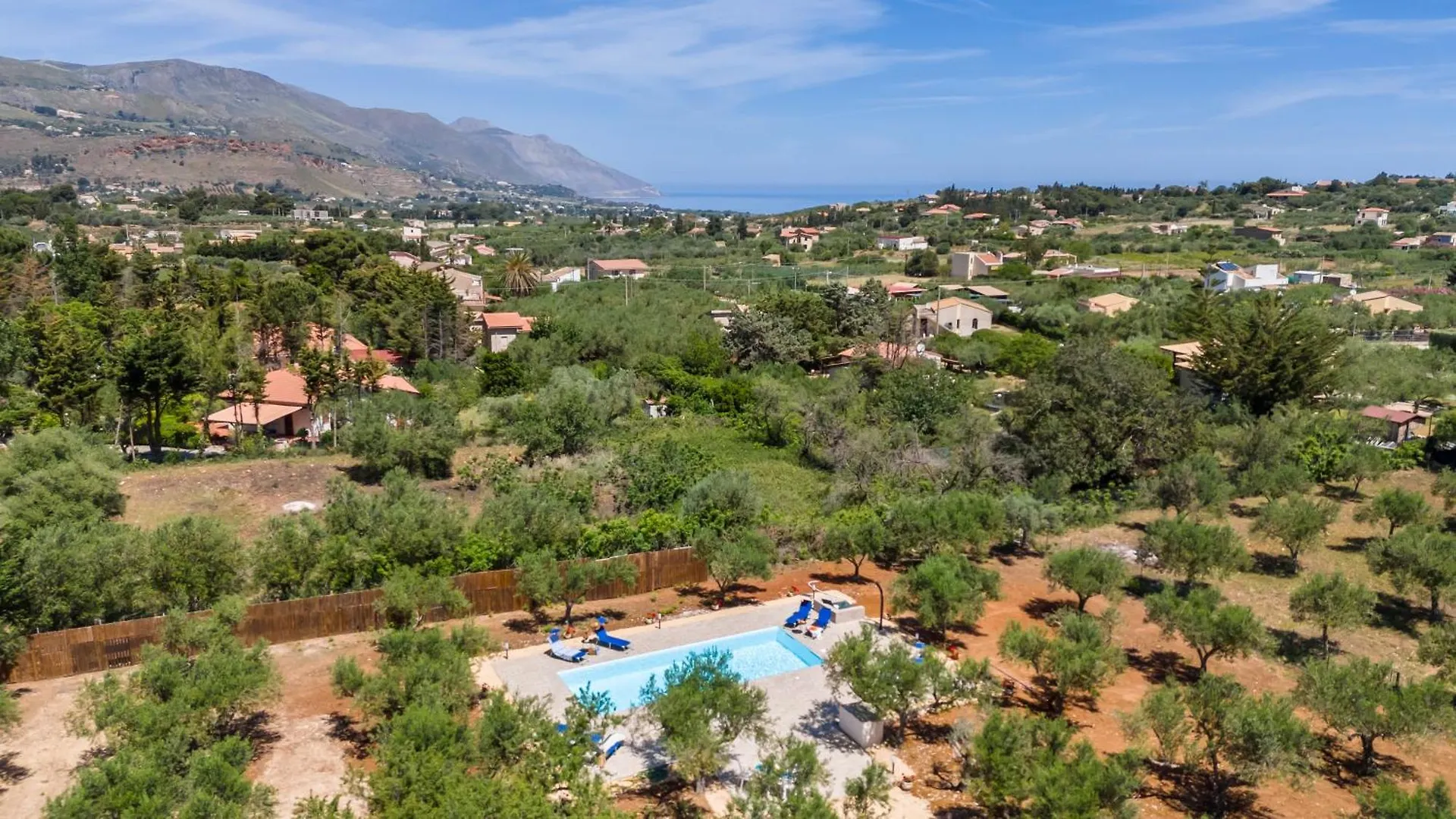 Casa Lory - Castellammare Del Golfo A 3 Km Dalla Spiaggia Con Piscina 0*,  Italy